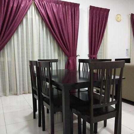 Masayu Putrajaya Homestay Esterno foto